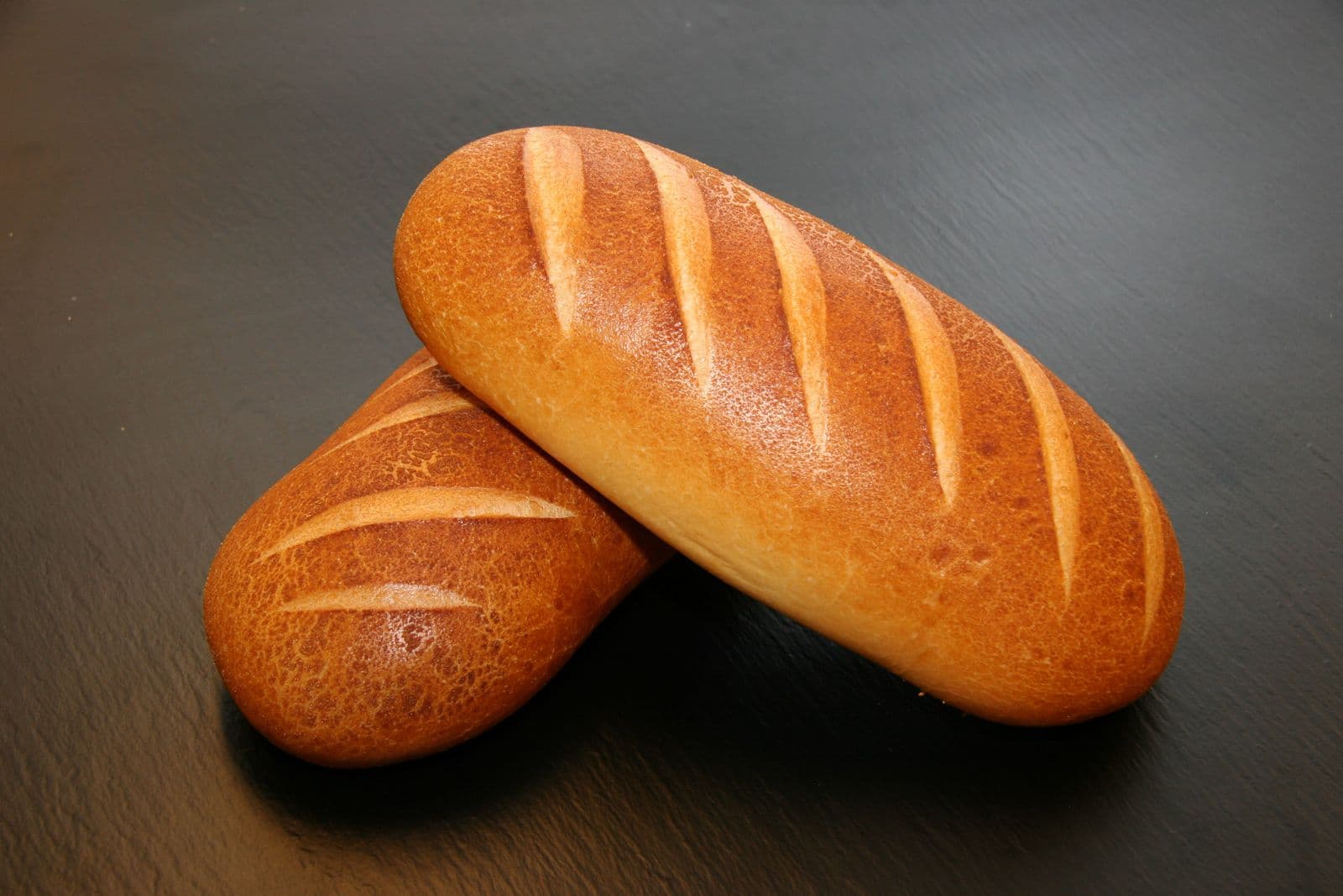Pains artisanaux à la croûte dorée